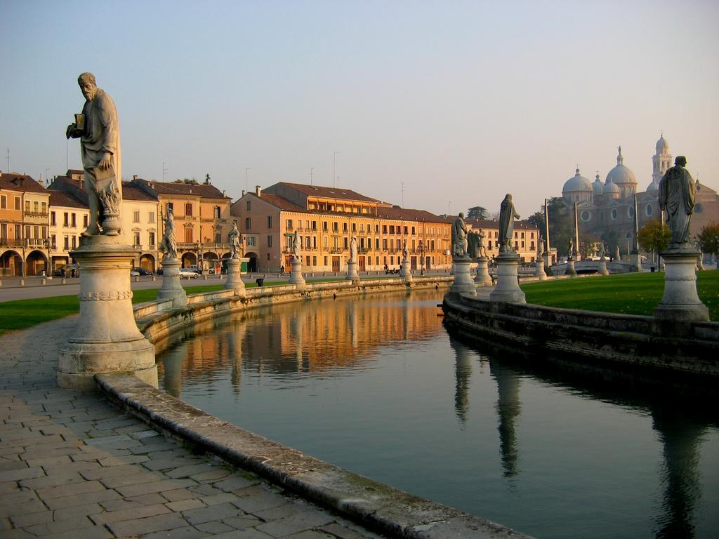 Tulip Inn Padova Exteriér fotografie